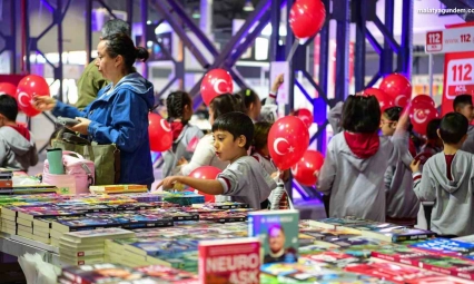 10.  Malatya Anadolu Kitap ve Kültür Fuarı yoğun katılımla devam ediyor