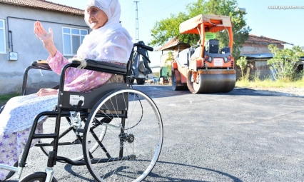 Gülistan Teyze'nin duaları Yeşilyurt Belediyesi'ne