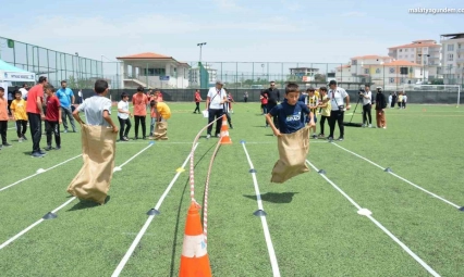 Malatya'da 77'den 7'ye Geleneksel Çocuk Oyunları Şenliği düzenlendi
