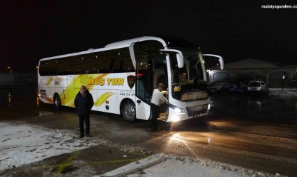 Kar yağış nedeniyle otobüs seferleri durduruldu