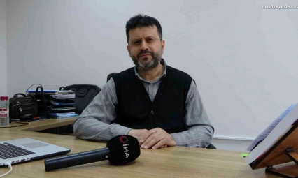 Öğretim Üyesi Dr. Aydın, 'Sosyal medyanın yetiştirmiş olduğu bir nesil ile karşılaşabiliriz'