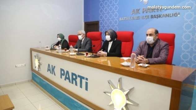 AK Parti Battalgazi Kadın Kolları'nın yeni yönetimi belli oldu