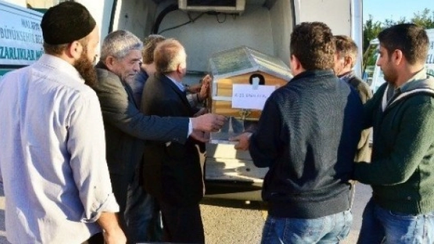 Patlamada Ölenlerin Cenazeleri Defin Ediliyor