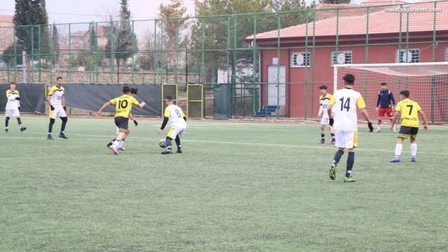 Bölge şampiyonasına katılmak için ter döktüler