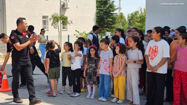 Büyükşehir Semt Konaklarında deprem ve yangın eğitimi