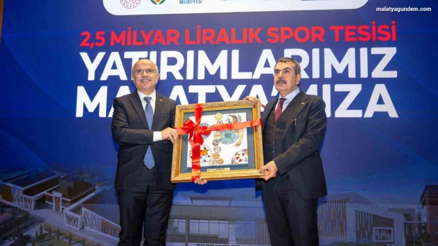 Malatya Büyükşehir Belediyesi 100 milyonluk 7 tesisi hizmete açtı