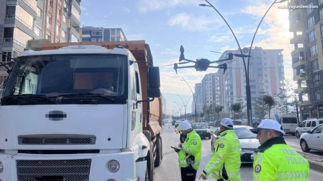 Beton mikserleri ve hafriyat kamyonlarına dron destekli denetim
