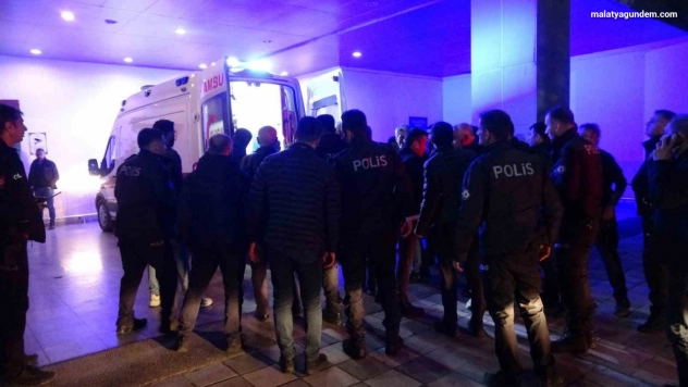 Halı sahada maç yapan polis memuru kalp krizi geçirdi