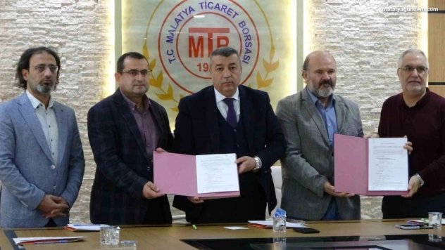 Zirai donun etkileri için Üniversite ve Borsa arasında iş birliği protokolü imzaladı