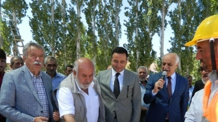 15 Temmuz Şehidi Adına Yapılacak Caminin Temeli Atıldı