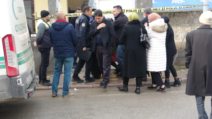 18 yaşındaki genci babası kanlar içerisinde buldu