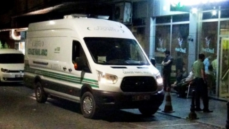 19 Yaşındaki Genç Otel Odasında Ölü Bulundu