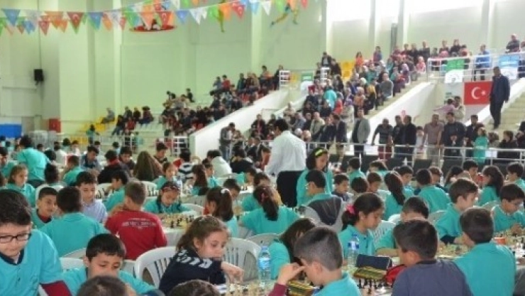 2.yeşilyurt  Satranç Şenliği  Başladı