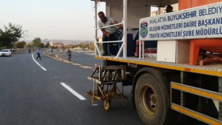 328 Bin Metre Yol Çizgi Çalışması Yapıldı