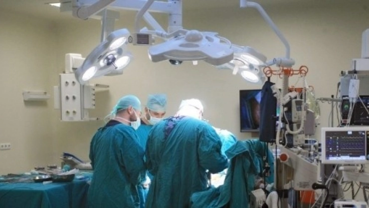 5 Hastaya Birden Karaciğer Nakli Devam Ediyor