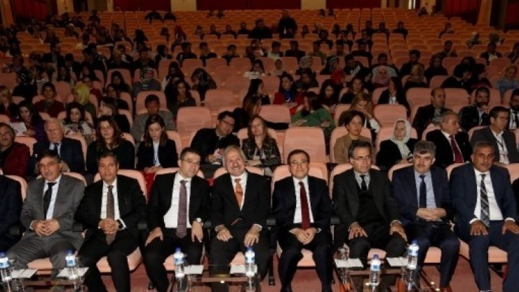 9.Uluslararası Dünya Dili Türkçe Sempozyumu
