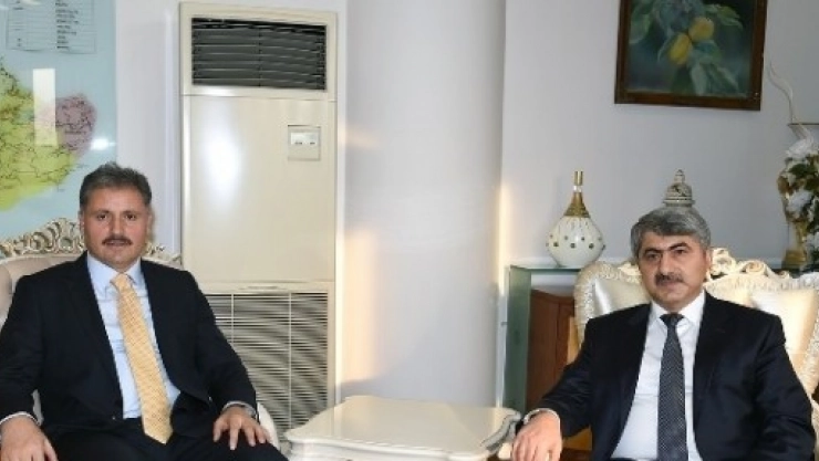 Menteş, Başkan Çakır'ı Ziyaret Etti