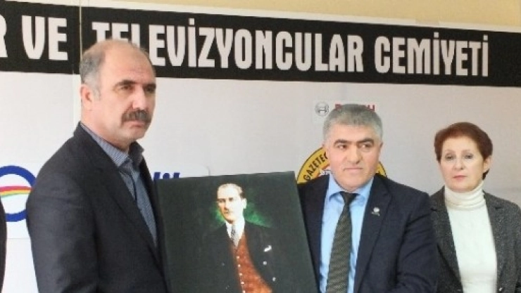 Add'den Gazeteciler Ve Televizyoncular Cemiyetine Ziyaret