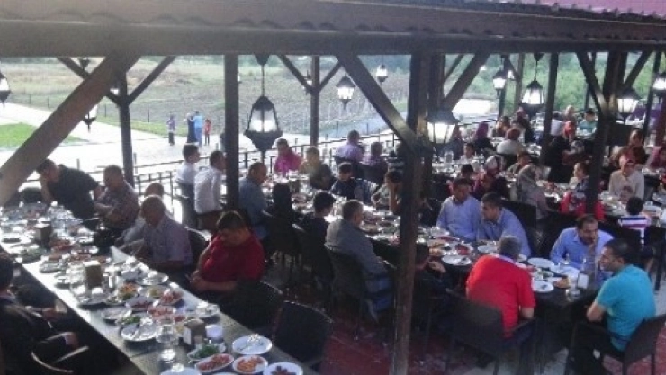 AFAD çalışanları iftarda bir araya geldi