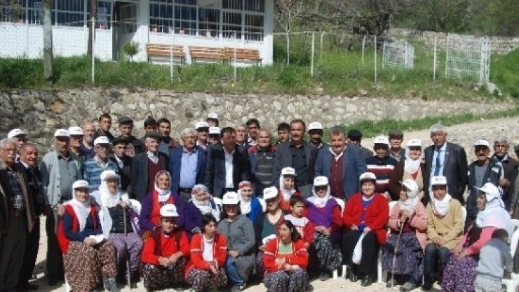 Ağbaba, Bir Günde 16 Mahalleyi Ziyaret Etti