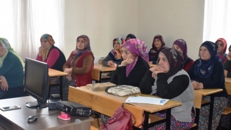 'Ailede Sabır' Konferansı Düzenlendi