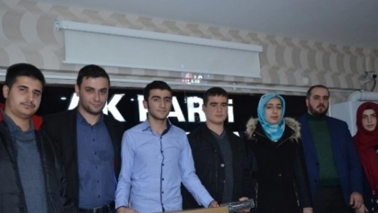 Ak Parti Gençlik Kolları, Mehmet Akif Ersoy'u Andı
