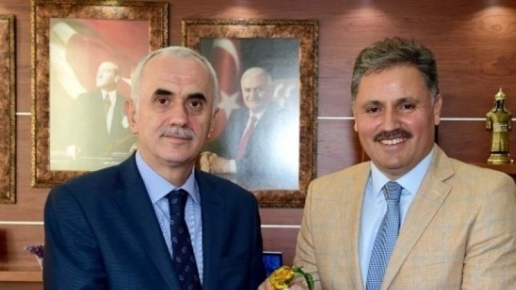 Kaya'dan Büyükşehir Belediyesi'ne Ziyaret