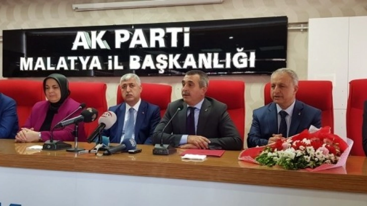 Koca: Birinci önceliğimiz Malatyamıza Hizmettir