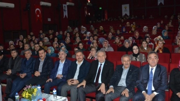 Ak parti yeşilyurt kadın kolları 4. Olağan kongresi yapıldı