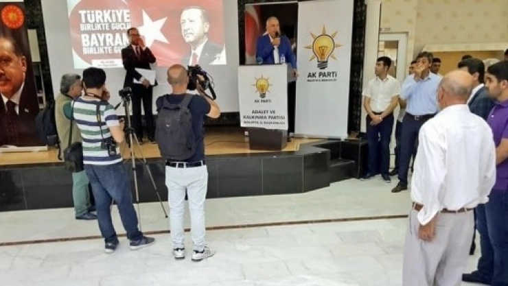 Ak Parti'de Bayramlaşma Programı Düzenlendi
