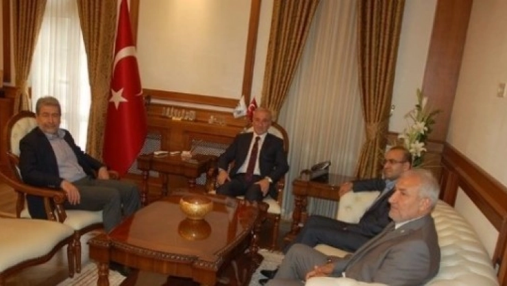 AK Partili Vekiller'den Kamçıya Ziyaret 