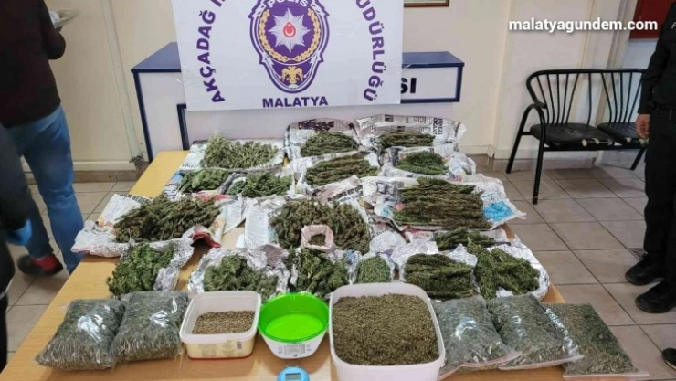 Akçadağ'da 6,5 kilo esrar ele geçirildi