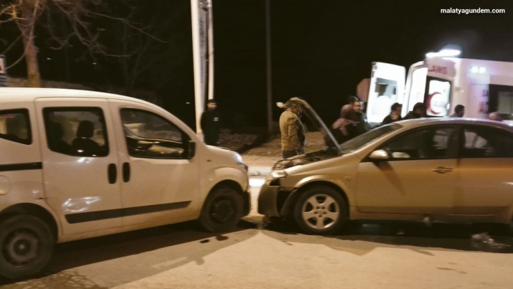 Akçadağ'da trafik kazası: 4 yaralı
