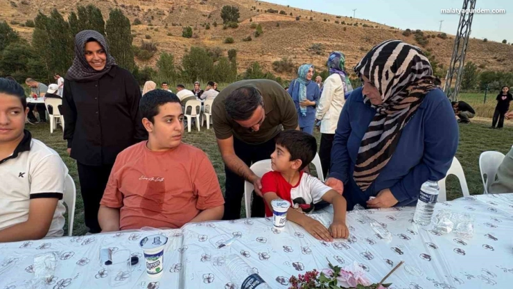 Akçadağ Sultansuyu Sosyal Tesisleri'nde anlamlı buluşma