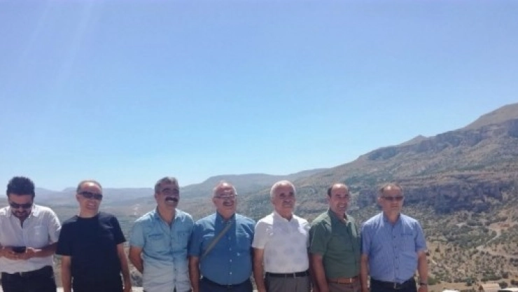 Akçadağ Anadolu Öğretmen Lisesi mezunları 34 yıl aradan sonra buluştu