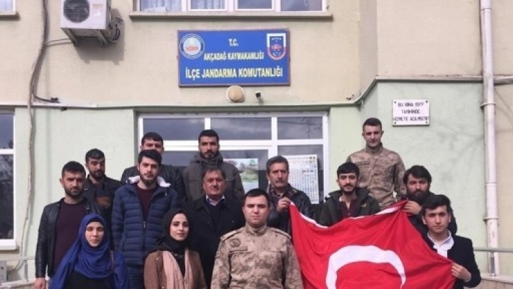 Akçadağ'da Askere Moral ziyareti