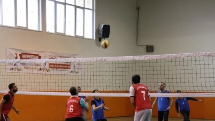 Akif İnan Voleybol Turnuvası Başladı