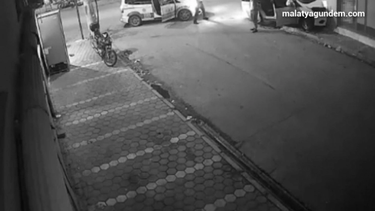 Aksiyon filmlerini aratmayan kovalamaca kazayla bitti