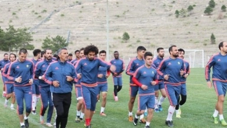 11 Futbolcunun Sözleşmesi Sona Erdi