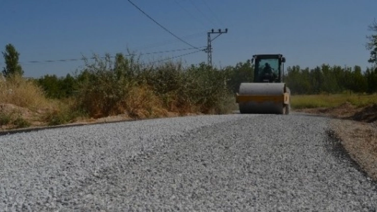 Alişar Mahallesi'nin Yolları Asfaltlanıyor