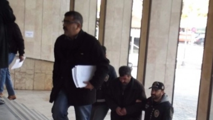 Altın Dolandırıcısı Tutuklandı