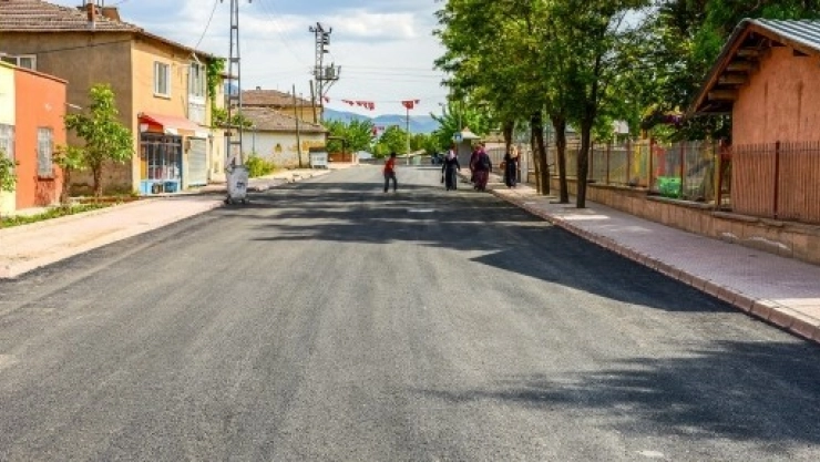 Asfaltlama Çalışmaları Devam Ediyor