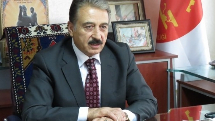 Aslanoğlu'nun Siyasi Kavgası Partiler Üstüydü