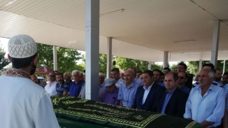 Avukat Çavuşoğlu Son Yolculuğuna Uğurlandı
