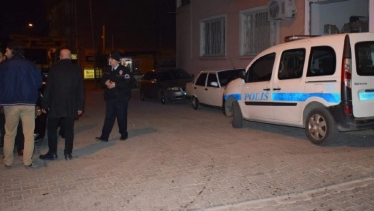 Ayrı Yaşadığı Eşinin Aracına Kurşun Yağdırdı