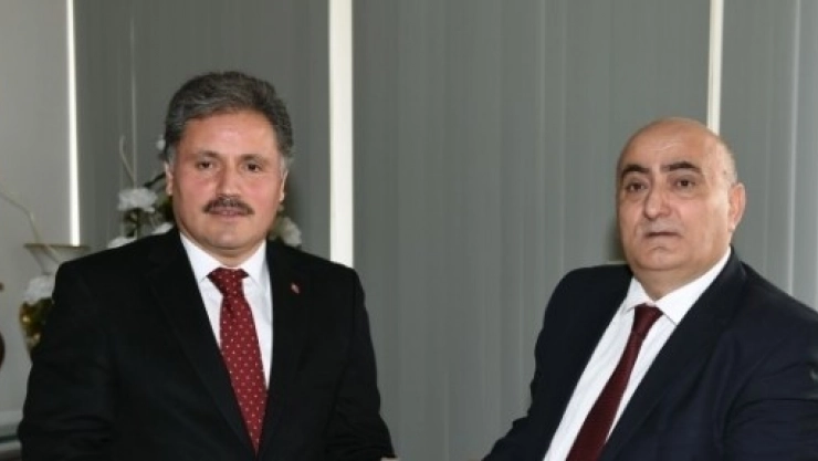 Azerbeycan Milletvekili Büyükşehir'i Ziyaret Etti
