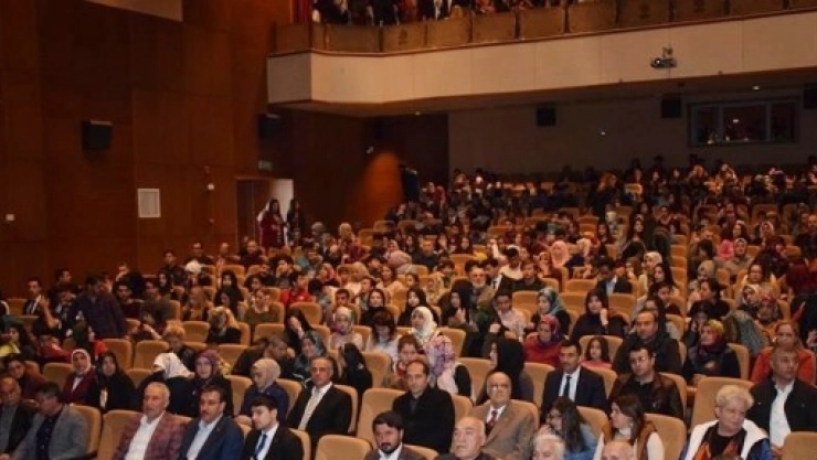 Bakan Tüfenkci Malatya'da Gençlerle Buluştu