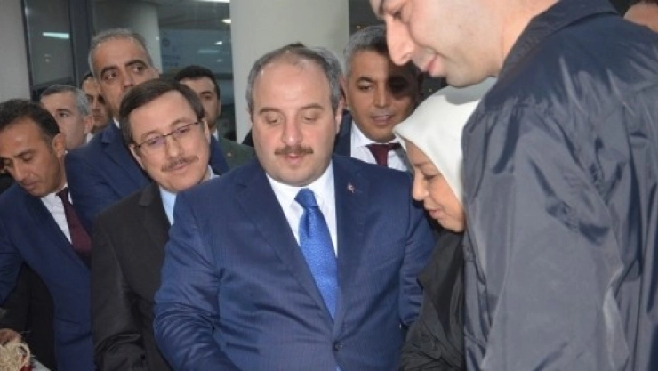 Bakan Varank Teknokent'i Gezdi