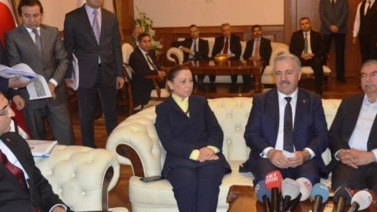 Bakanlardan, Vali Toprak'a Hayırlı Olsun Ziyareti