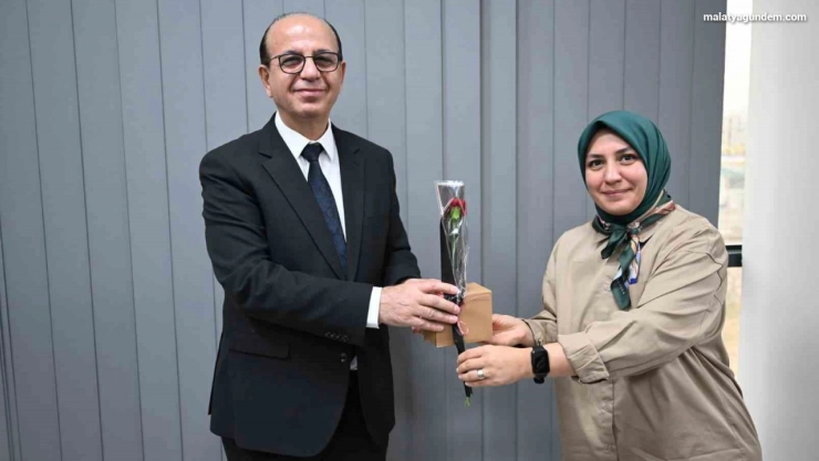 Başkan Geçit, eğitimin kahramanlarını unutmadı